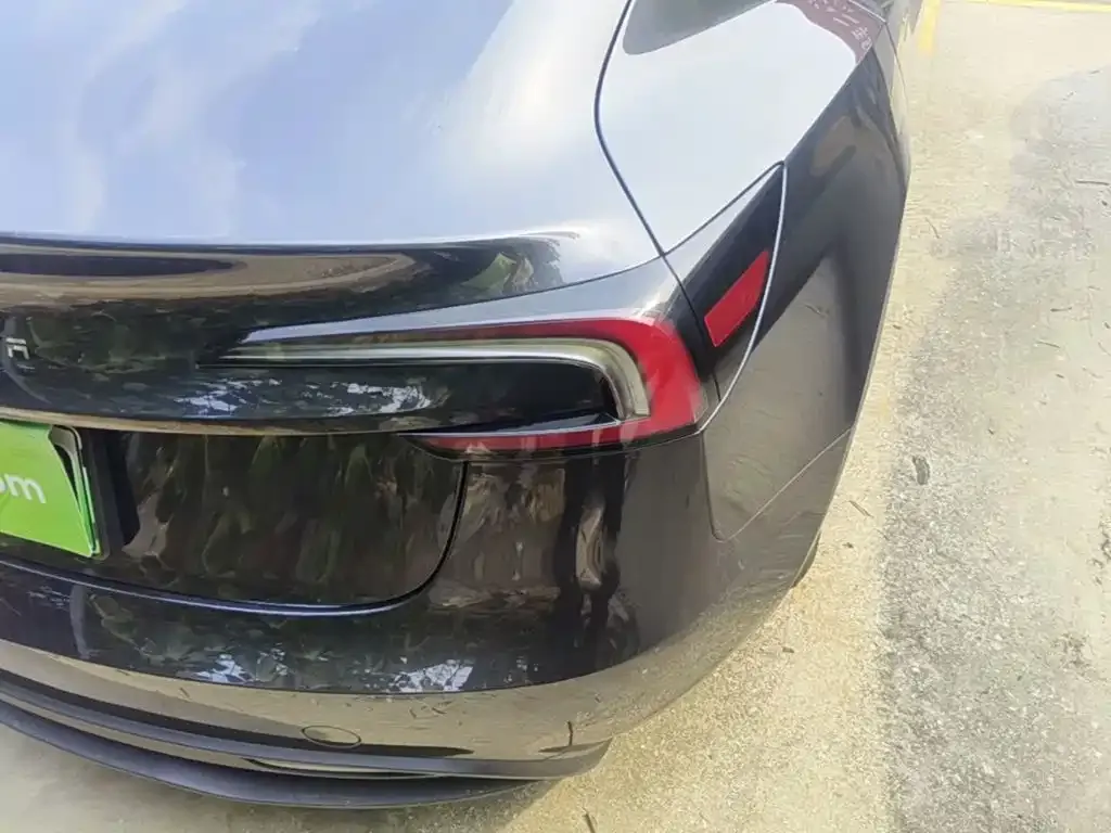 Tesla Model 3 — фото 6