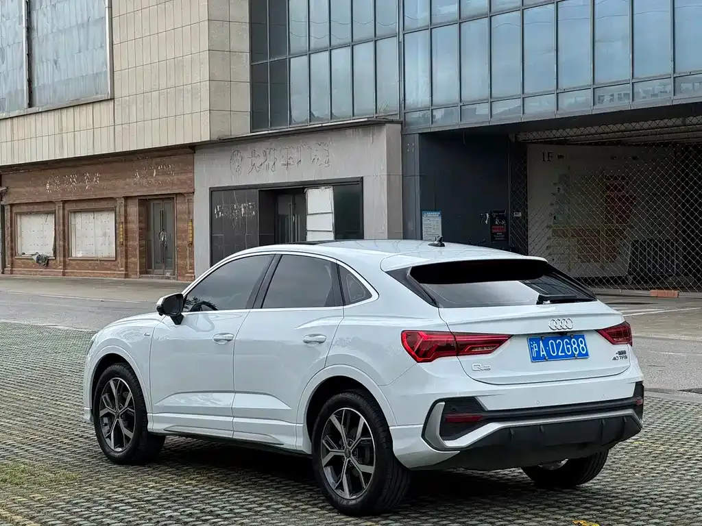 Audi Q3 Sportback — фото 3