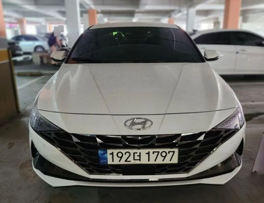 Hyundai AVANTE — фото 1