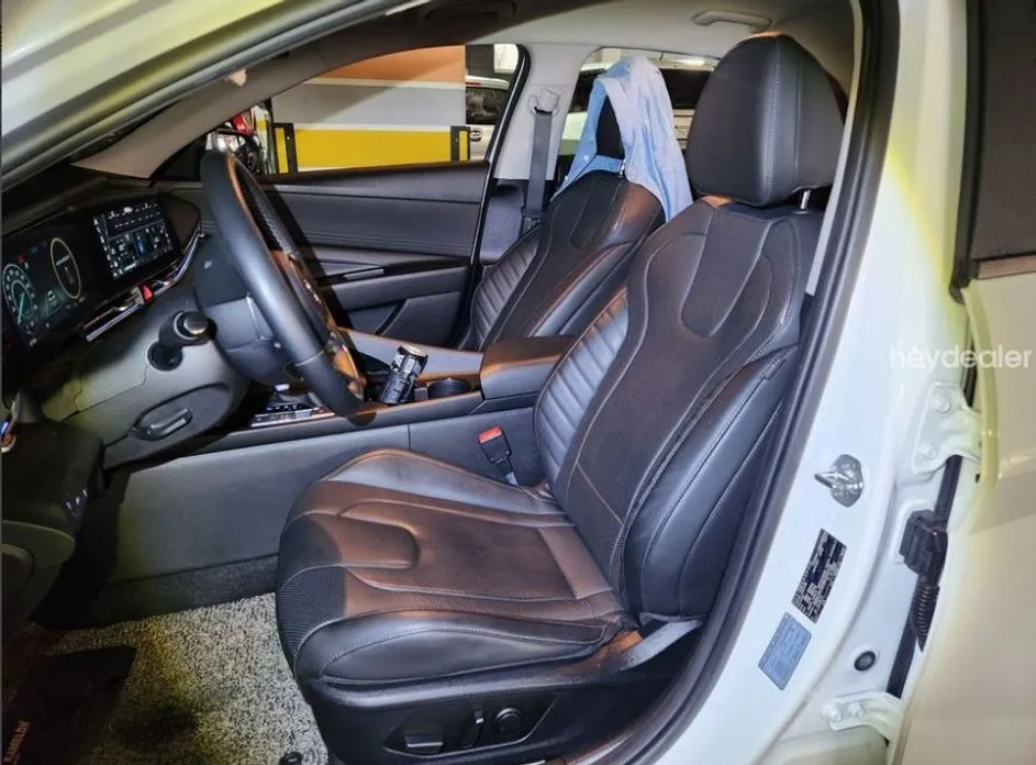 Hyundai AVANTE — фото 8