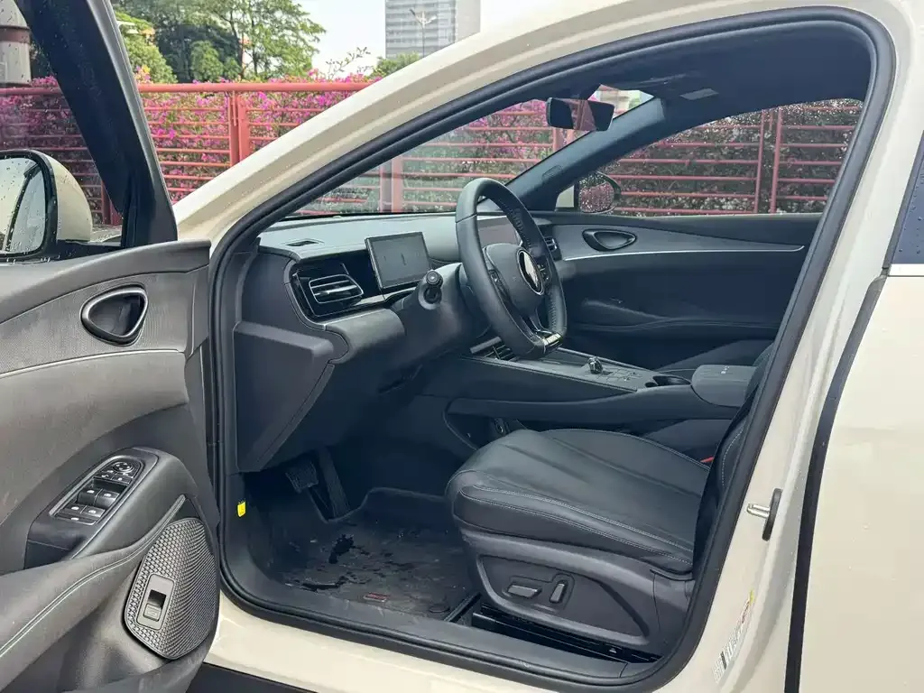 BYD Seal 06 — фото 8