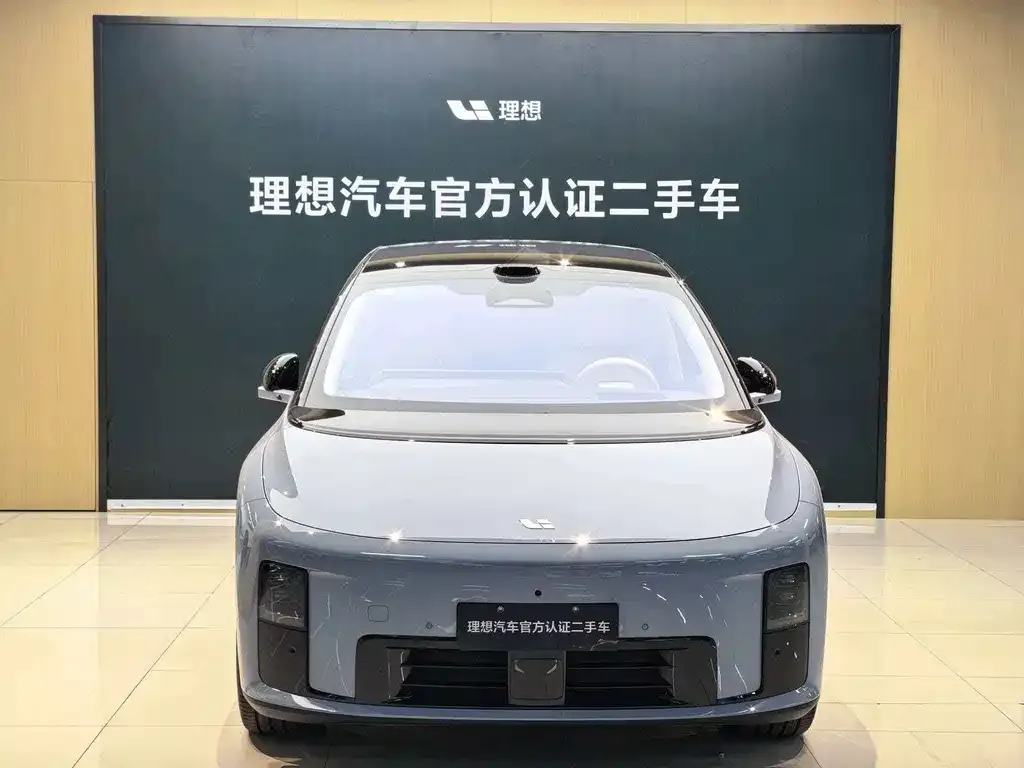Li Auto Li i8 — фото 3