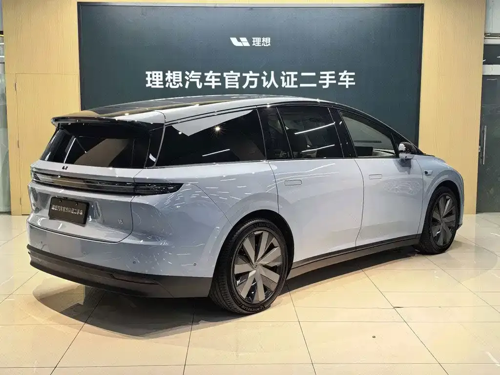 Li Auto Li i8 — фото 6