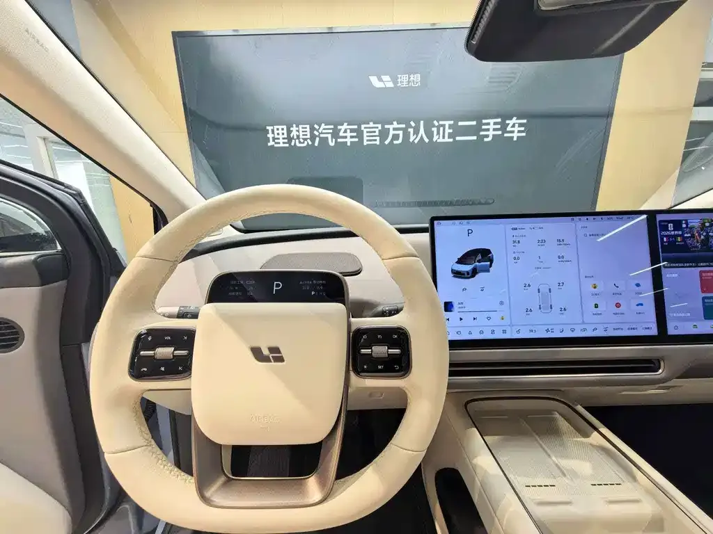 Li Auto Li i8 — фото 10