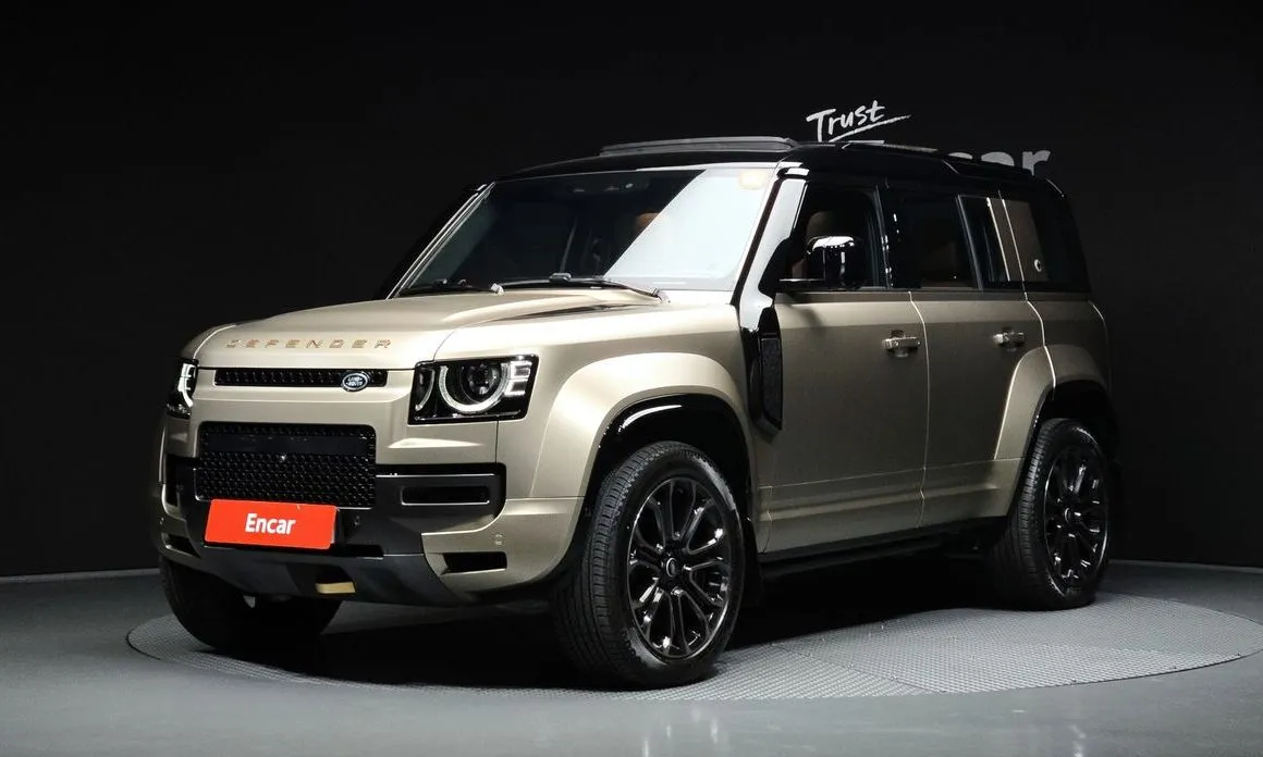Land Rover Defender — фото 1
