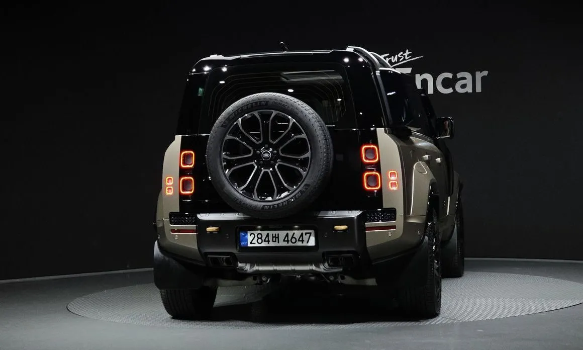 Land Rover Defender — фото 10