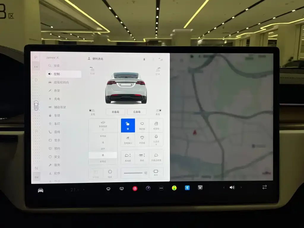 Tesla Model X — фото 5