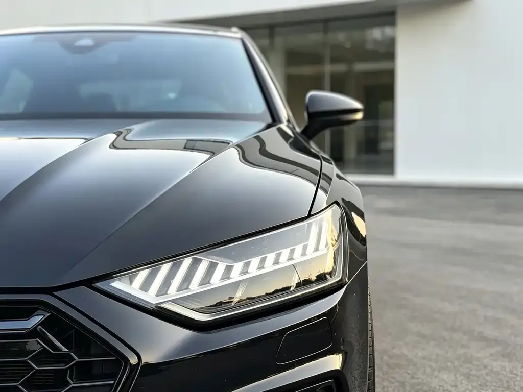 Audi A7L — фото 2