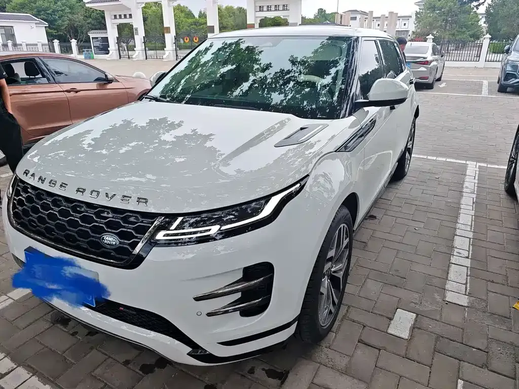Land Rover Evoque — фото 1
