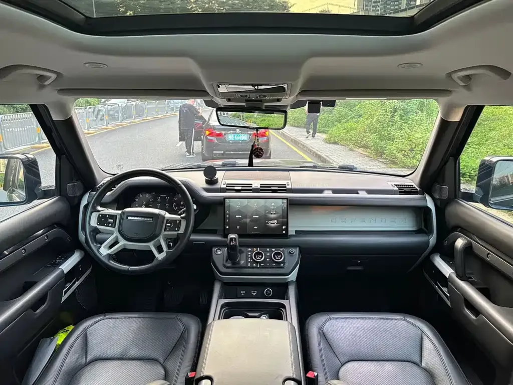 Land Rover Defender — фото 2
