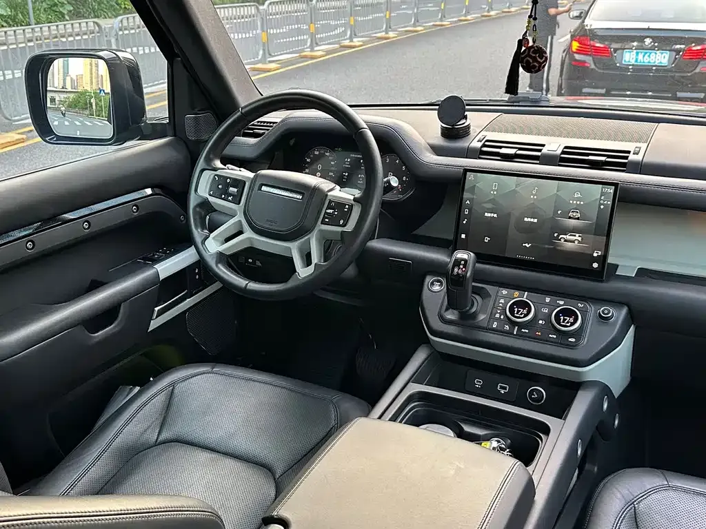 Land Rover Defender — фото 5