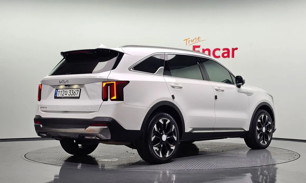 Kia Sorento — фото 9