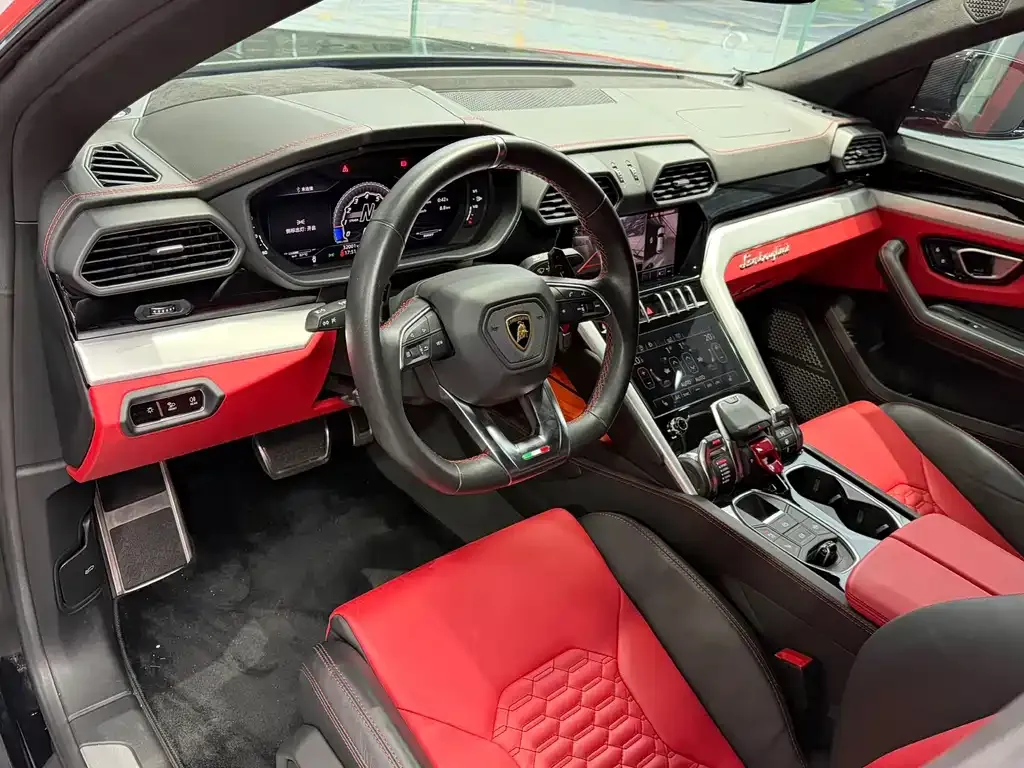 Lamborghini Urus — фото 9