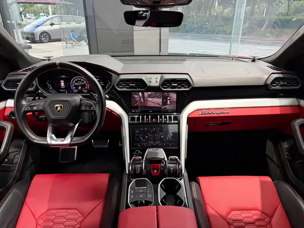Lamborghini Urus — фото 8