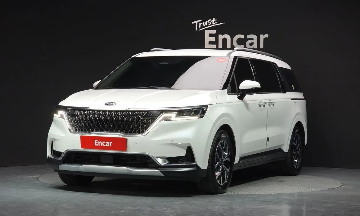 Kia Carnival — фото 1