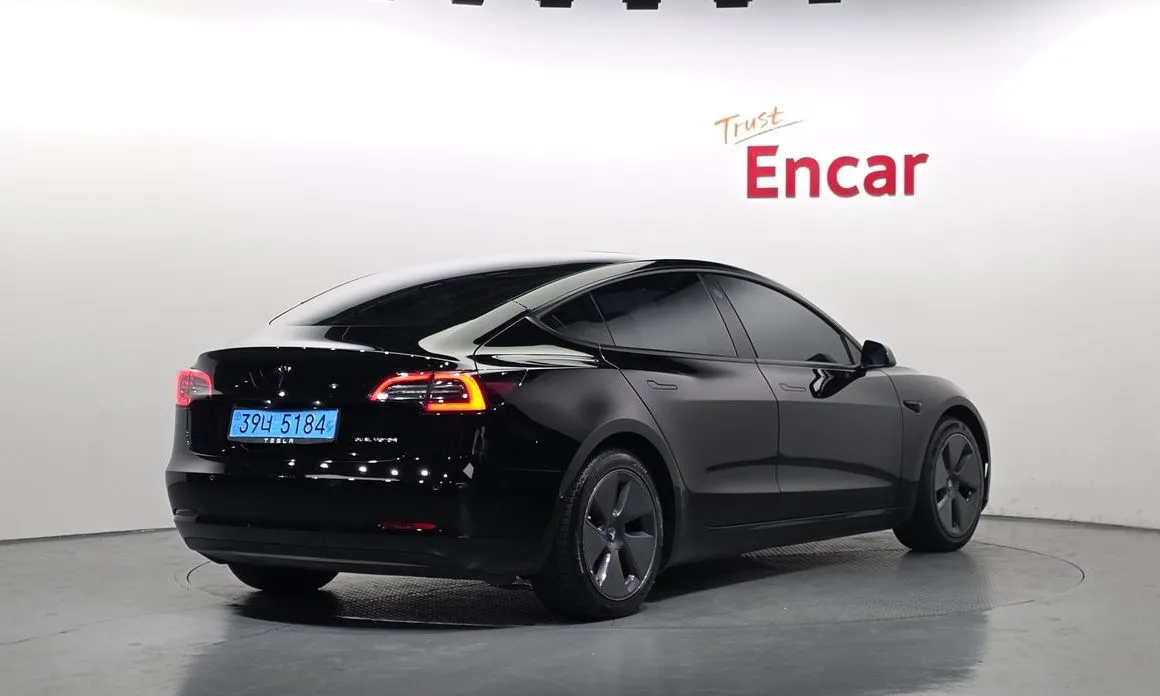 Tesla Model 3 — фото 6