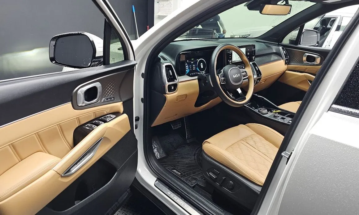 Kia Sorento — фото 10