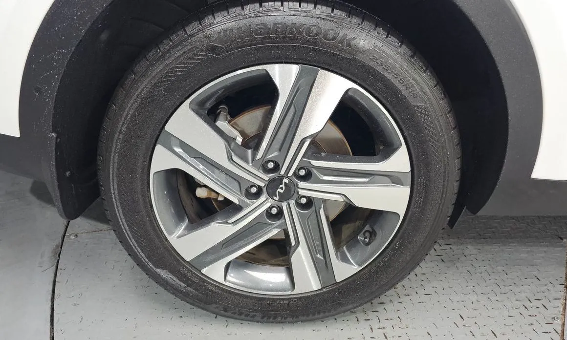 Kia Sorento — фото 6