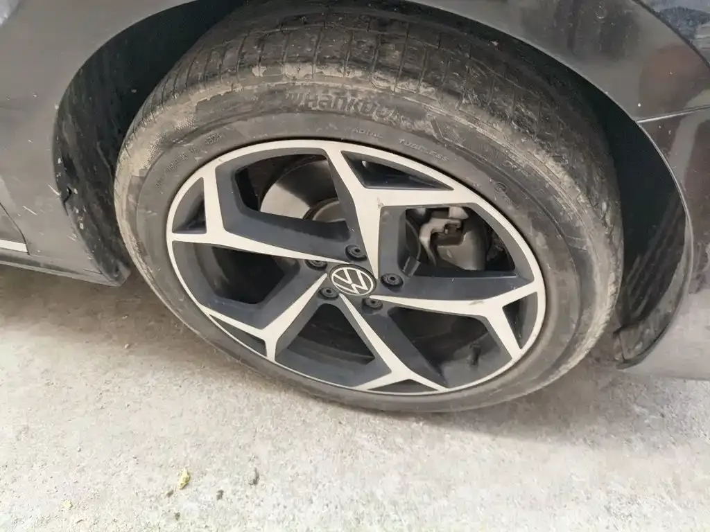 Volkswagen Passat — фото 10