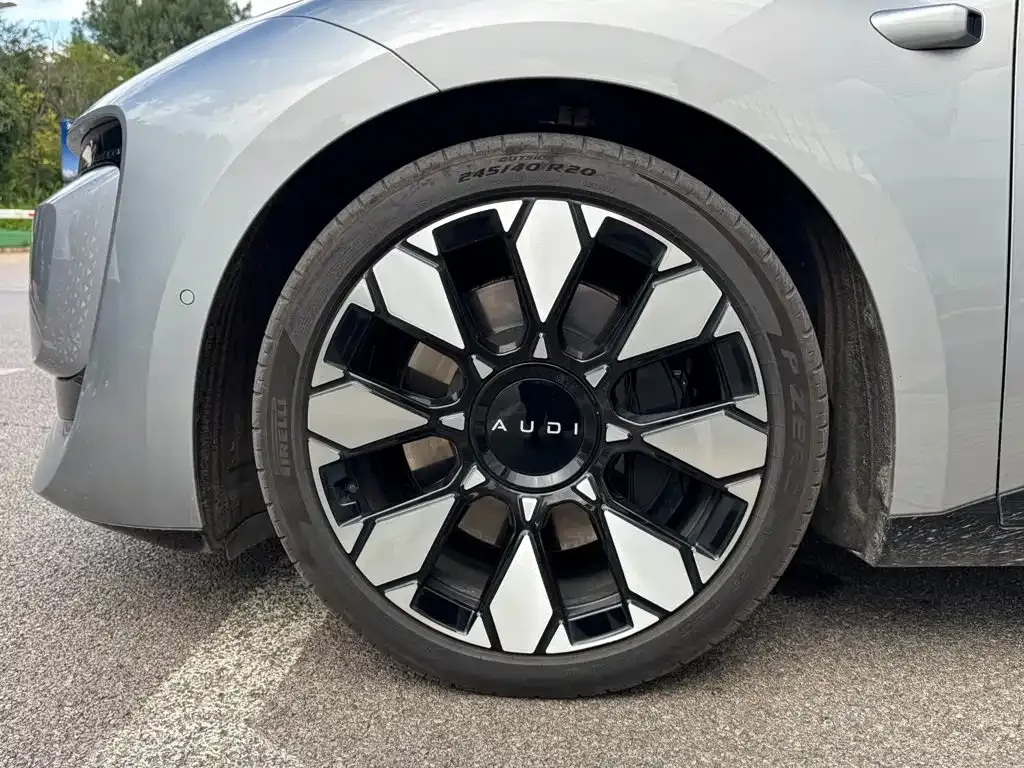 Audi E5 Sportback — фото 10