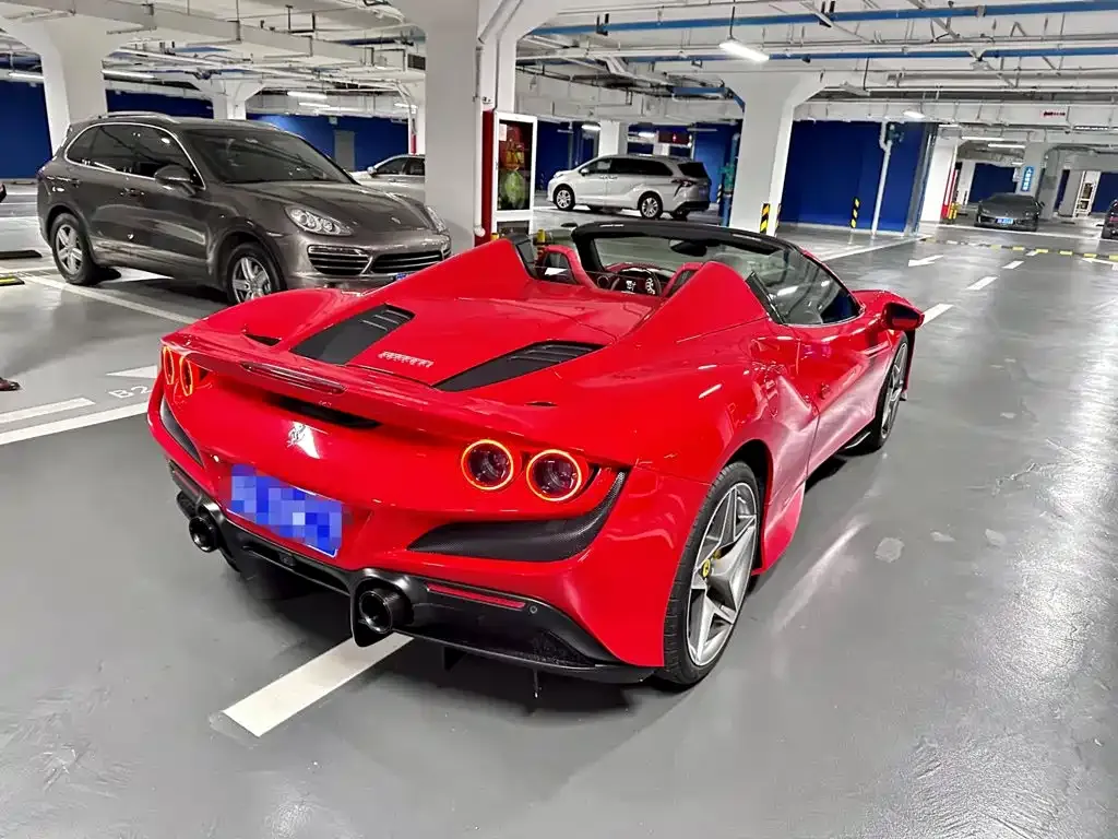 Ferrari F8 — фото 5