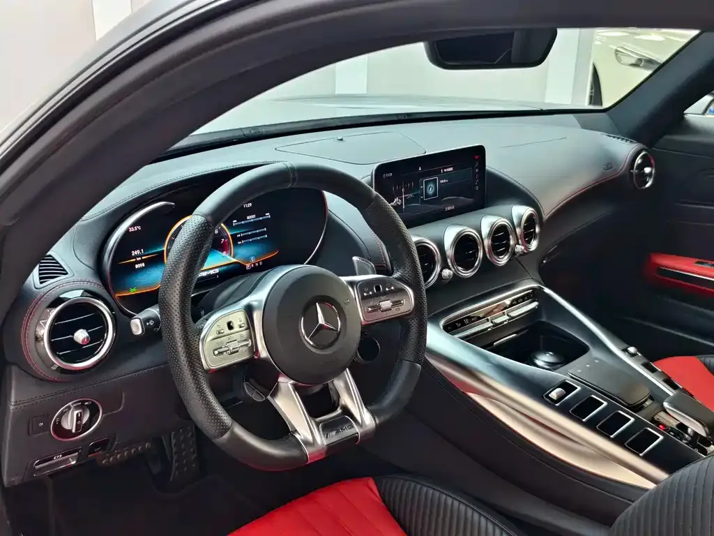 Mercedes-Benz AMG GT — фото 7