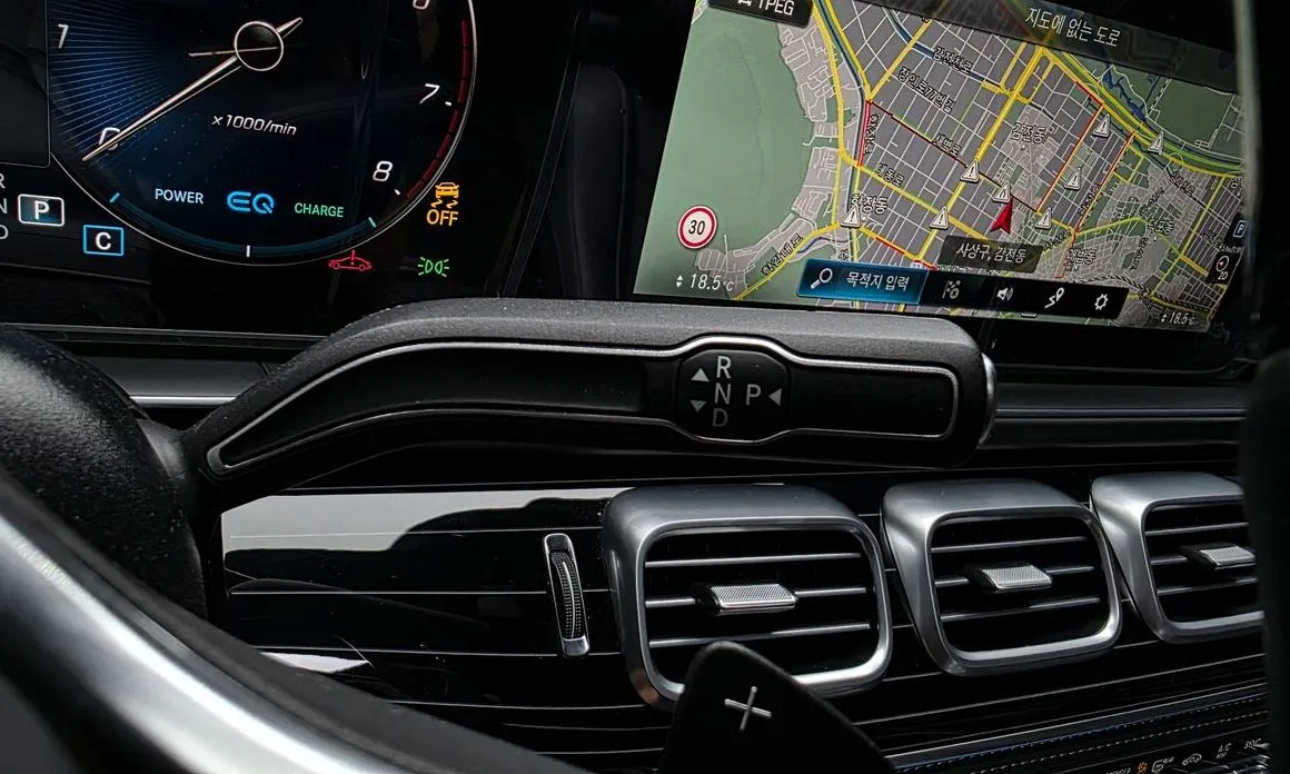 Mercedes-Benz GLS-Class — фото 9