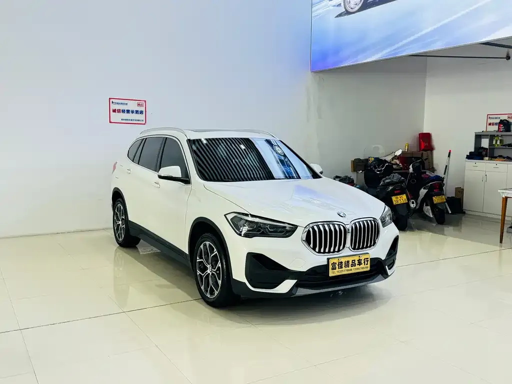 BMW X1 — фото 1