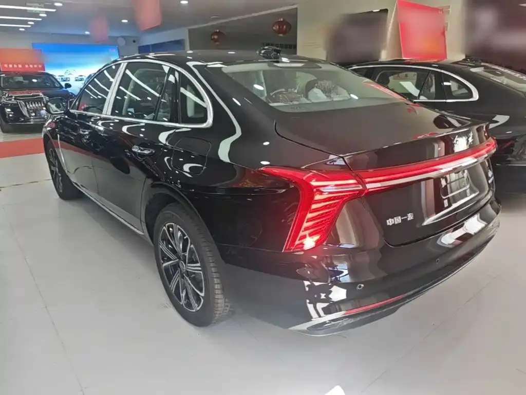 Hongqi H5 PHEV — фото 7