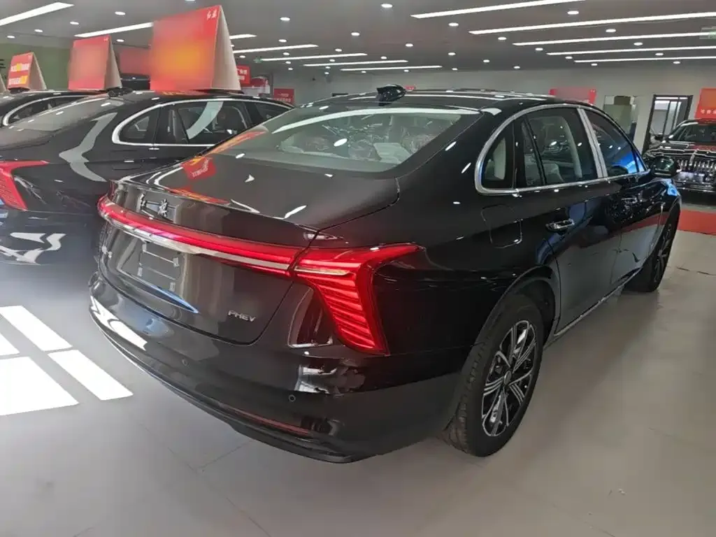 Hongqi H5 PHEV — фото 6