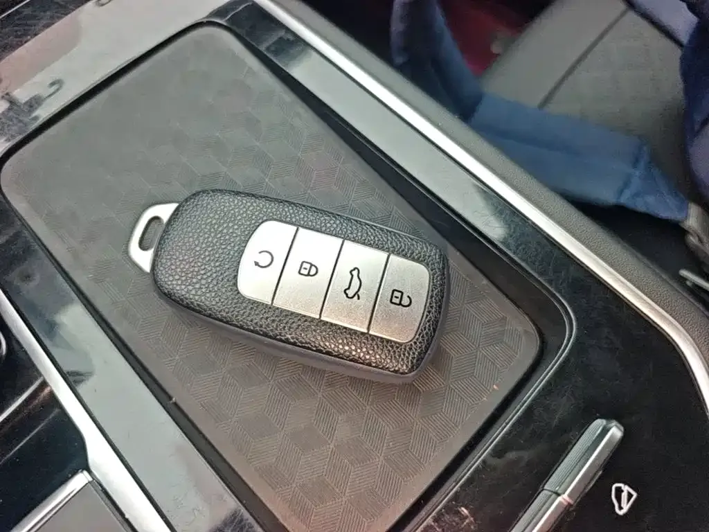 Chery Tiggo 8 — фото 10
