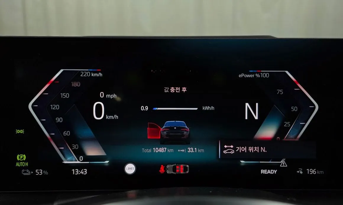 BMW i4 — фото 2