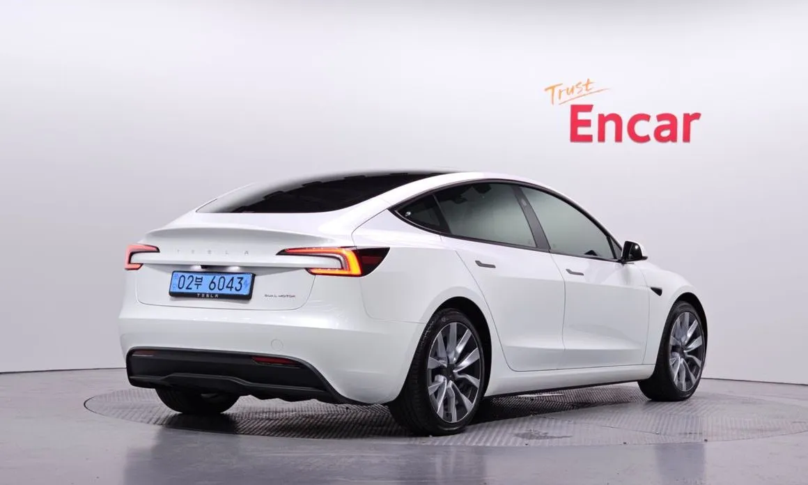 Tesla Model 3 — фото 2