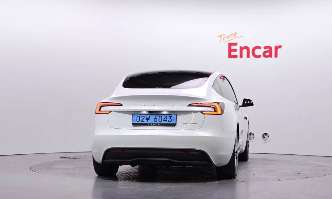Tesla Model 3 — фото 3