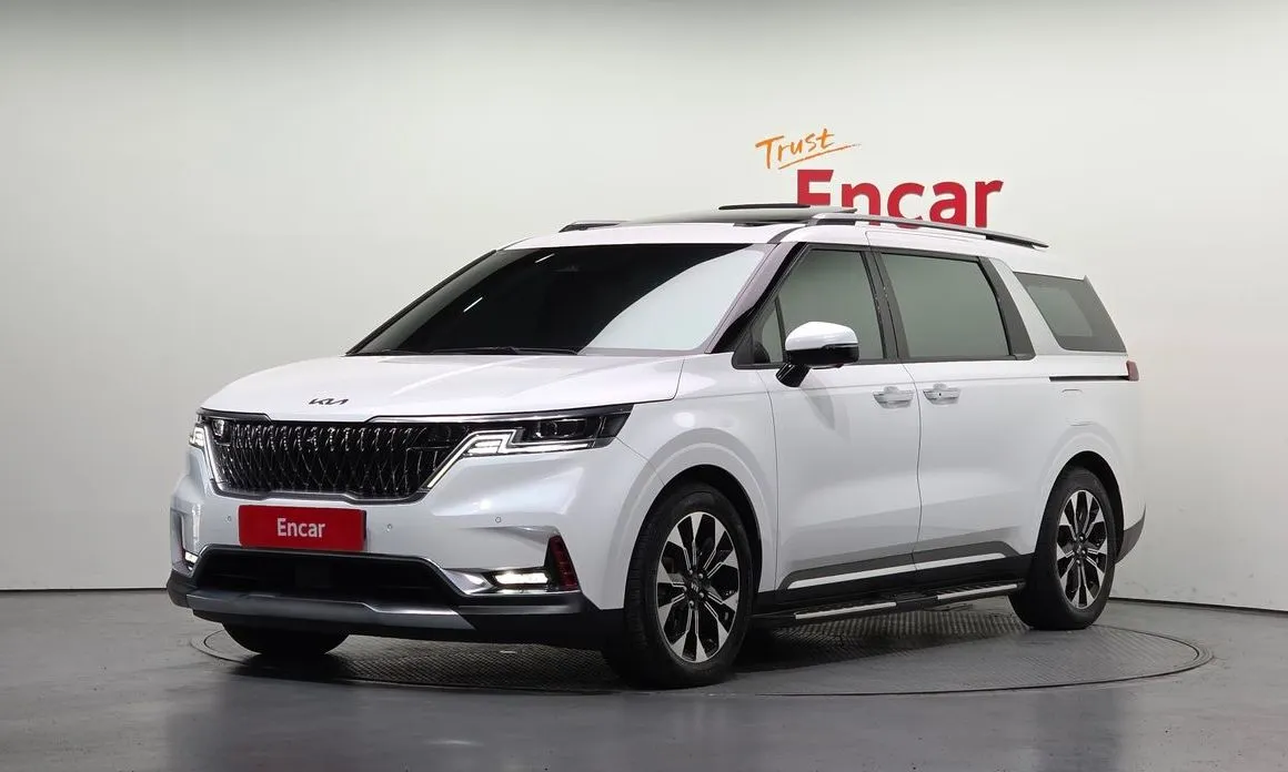 Kia Carnival — фото 1