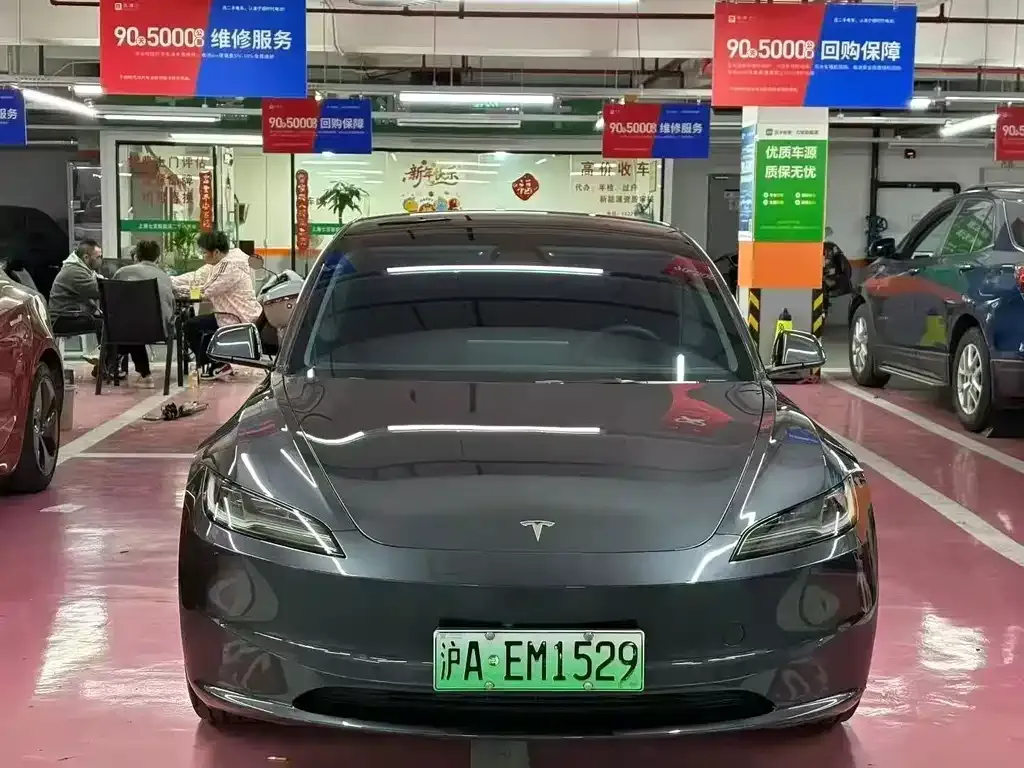 Tesla Model 3 — фото 9