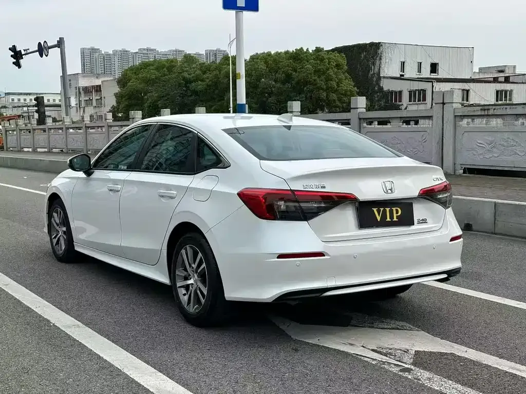 Honda Civic — фото 2