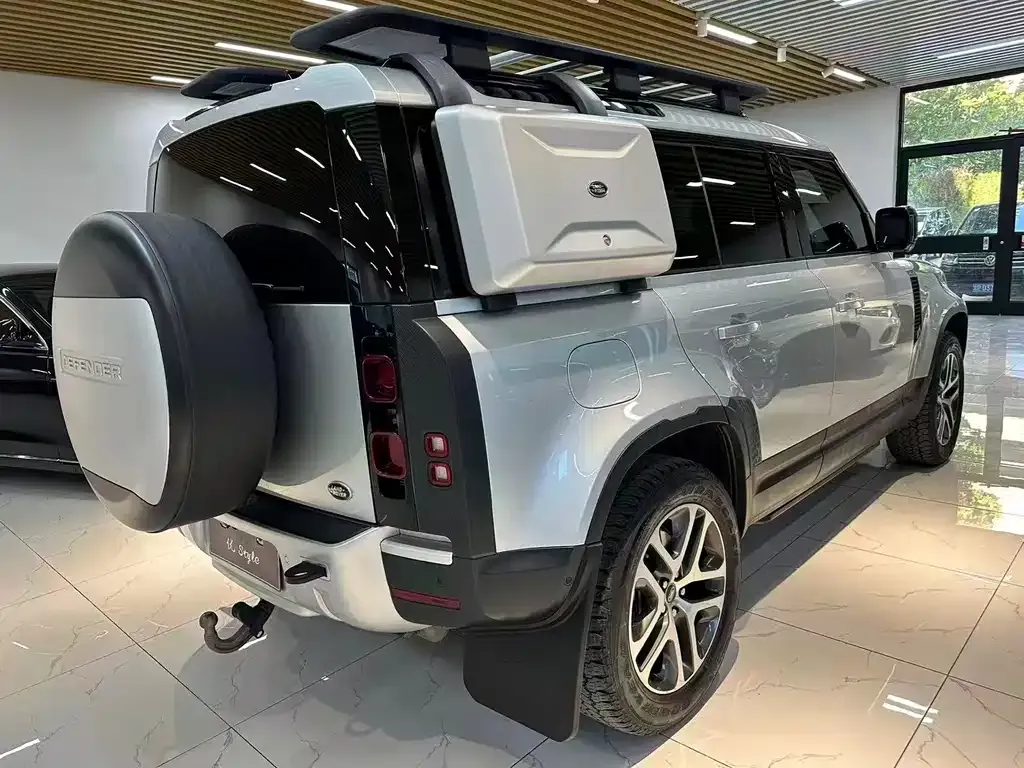 Land Rover Defender — фото 5