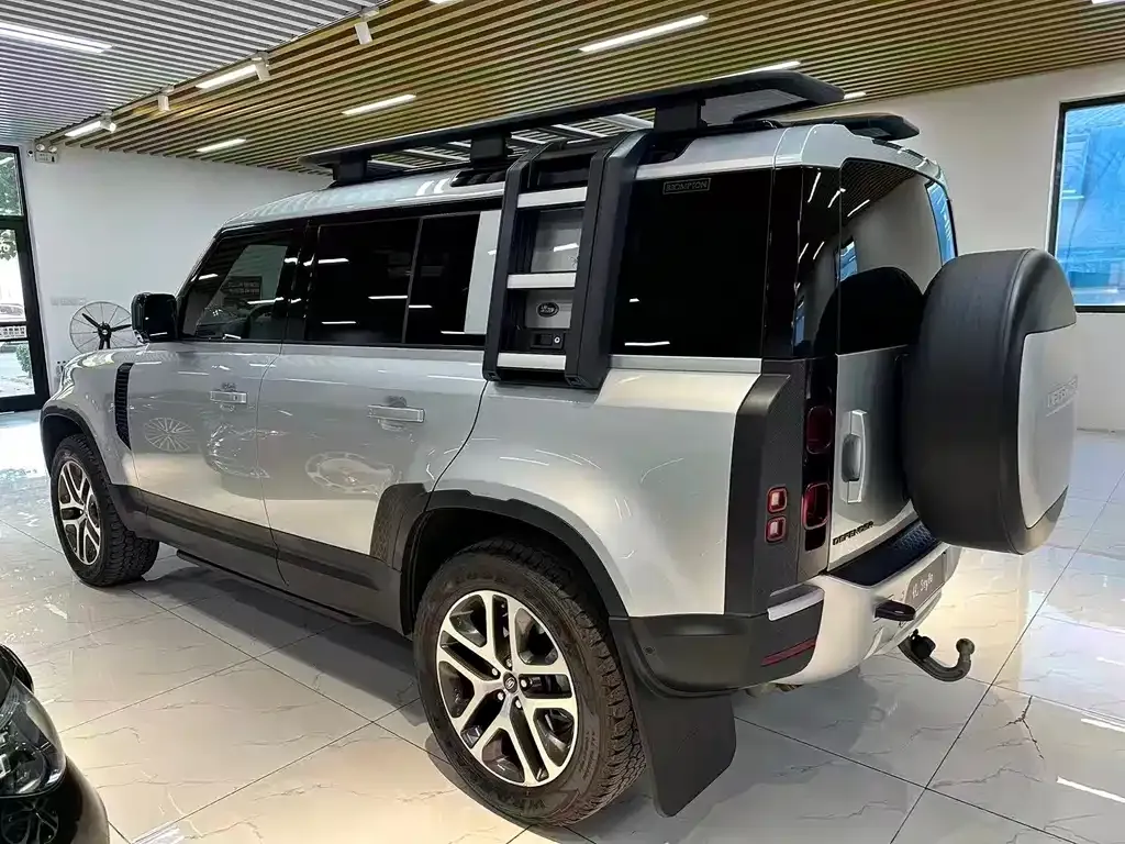 Land Rover Defender — фото 9