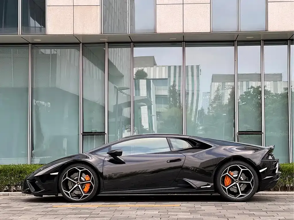Lamborghini Huracan — фото 10