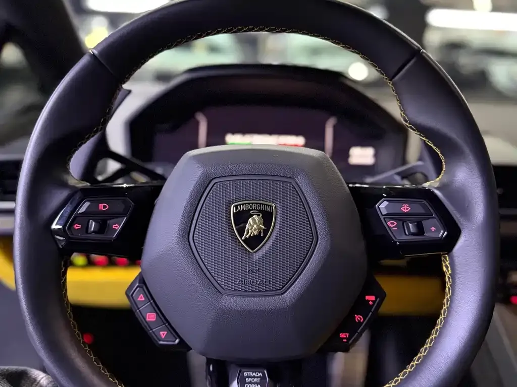 Lamborghini Huracan — фото 7