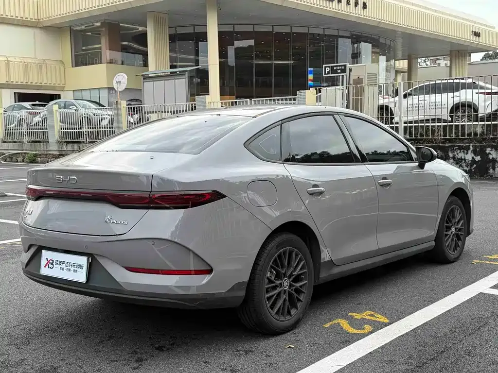 BYD Qin PLUS — фото 10