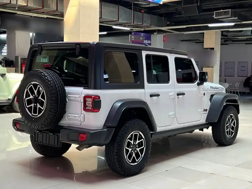 Jeep Wrangler — фото 4