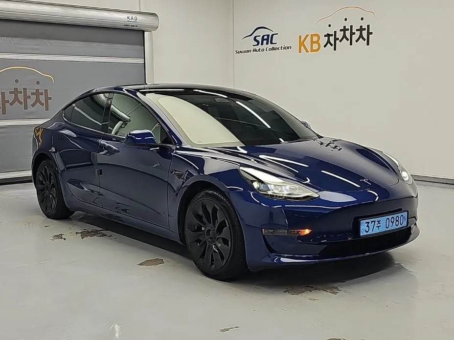 Tesla Model 3 — фото 4