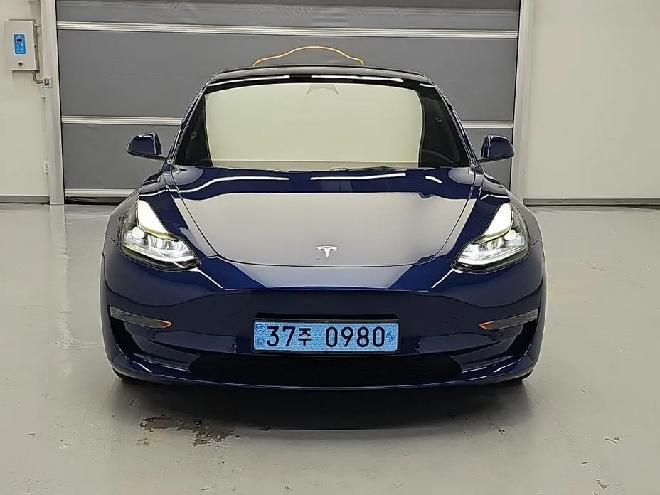 Tesla Model 3 — фото 3