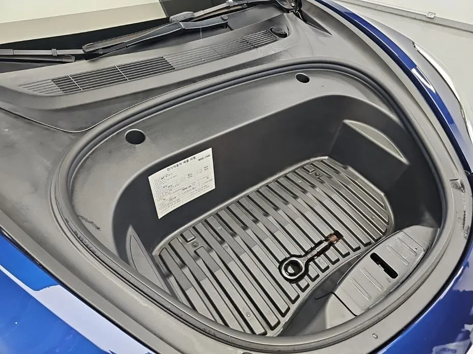 Tesla Model 3 — фото 10