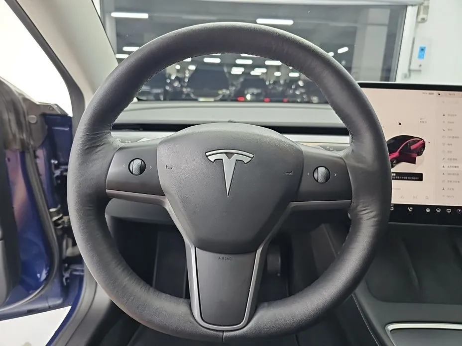 Tesla Model 3 — фото 5