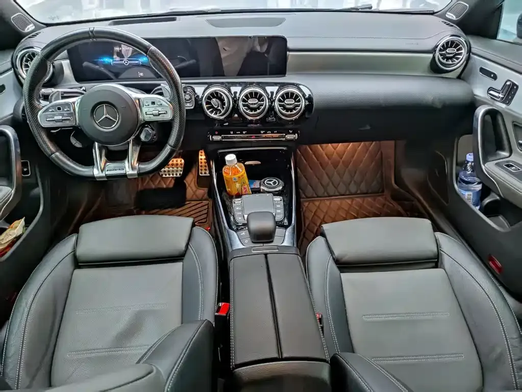 Mercedes-Benz CLA AMG — фото 9