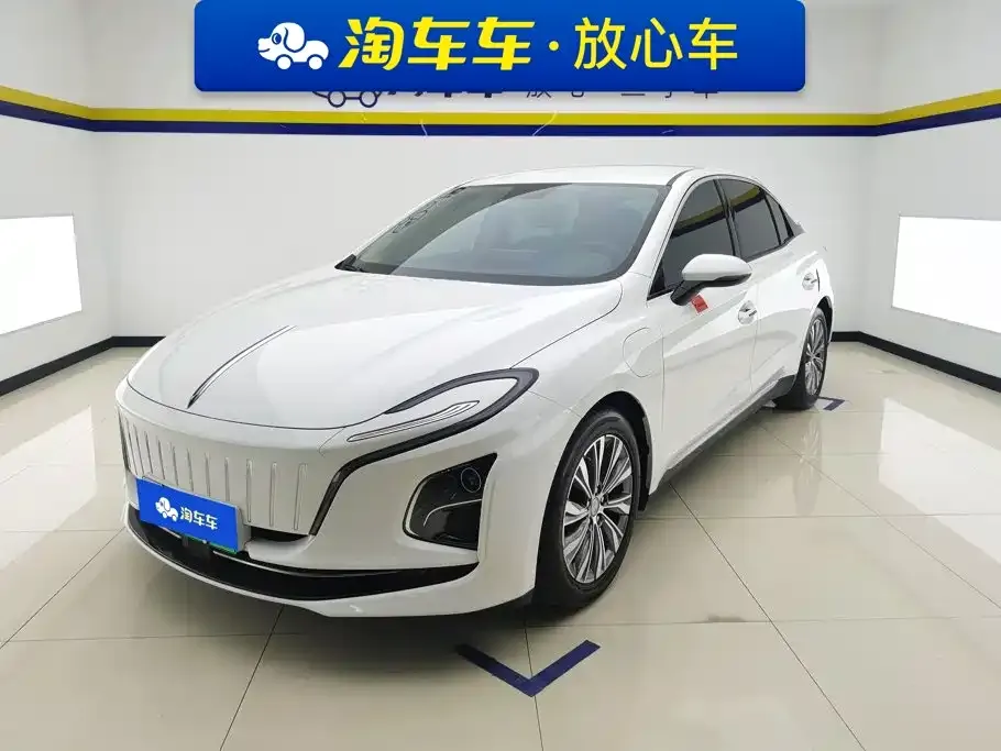 Hongqi E-QM5 — фото 1