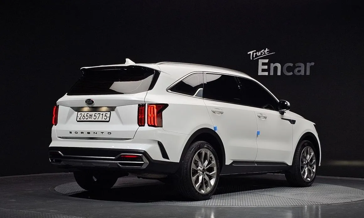 Kia Sorento — фото 5